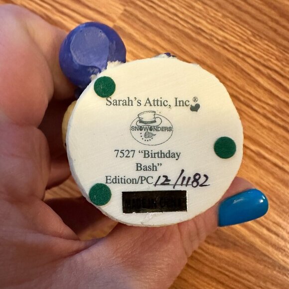 Snowonders by Sara's Attic "Birthday Bash" figure - Picture 4 of 10